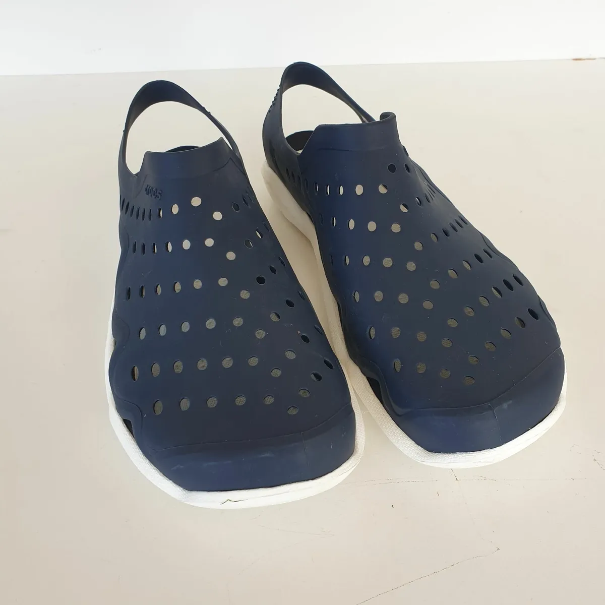 Crocs swift water sandals M10 size 9 - Image 1