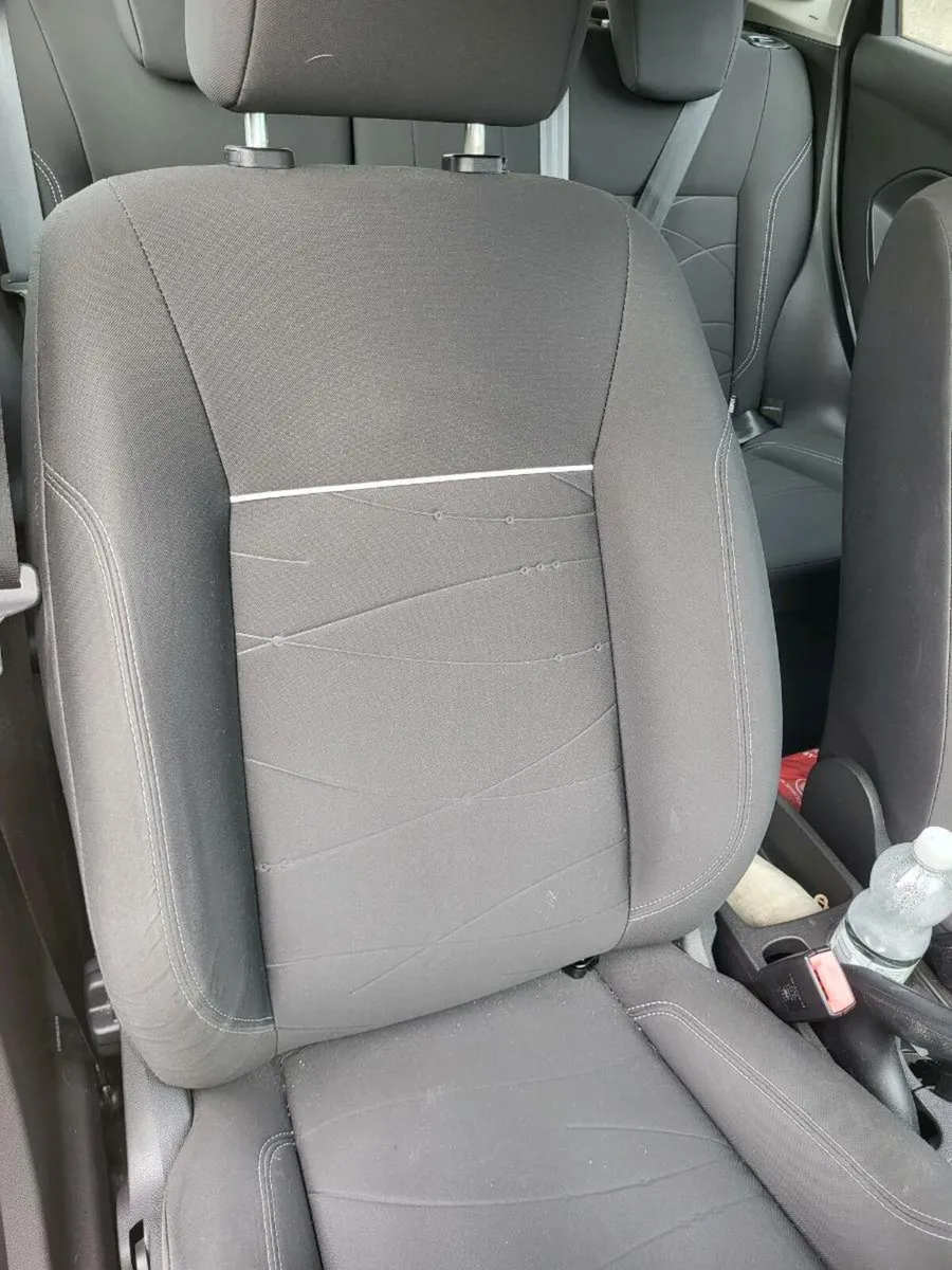 2014 Ford Fiesta (1 owner from new) low mileage - Image 4