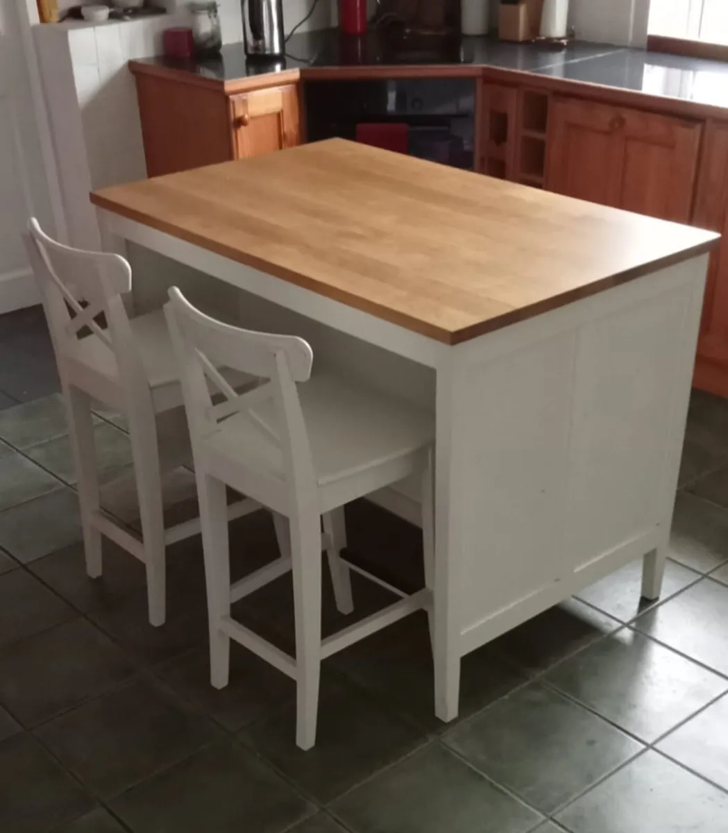 Ikea island - Image 1