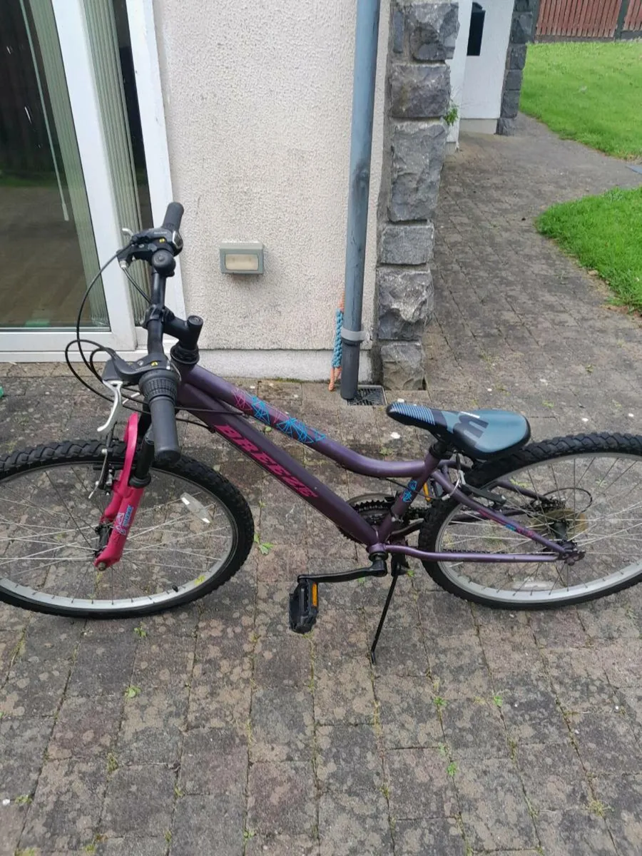 Girls moutain bike 24inch seat height 70cm - Image 3