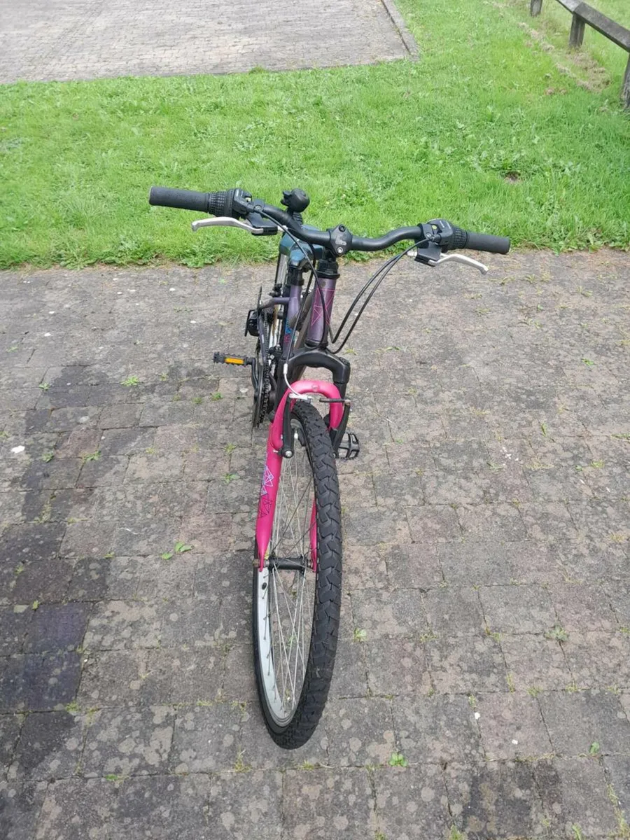 Girls moutain bike 24inch seat height 70cm - Image 4