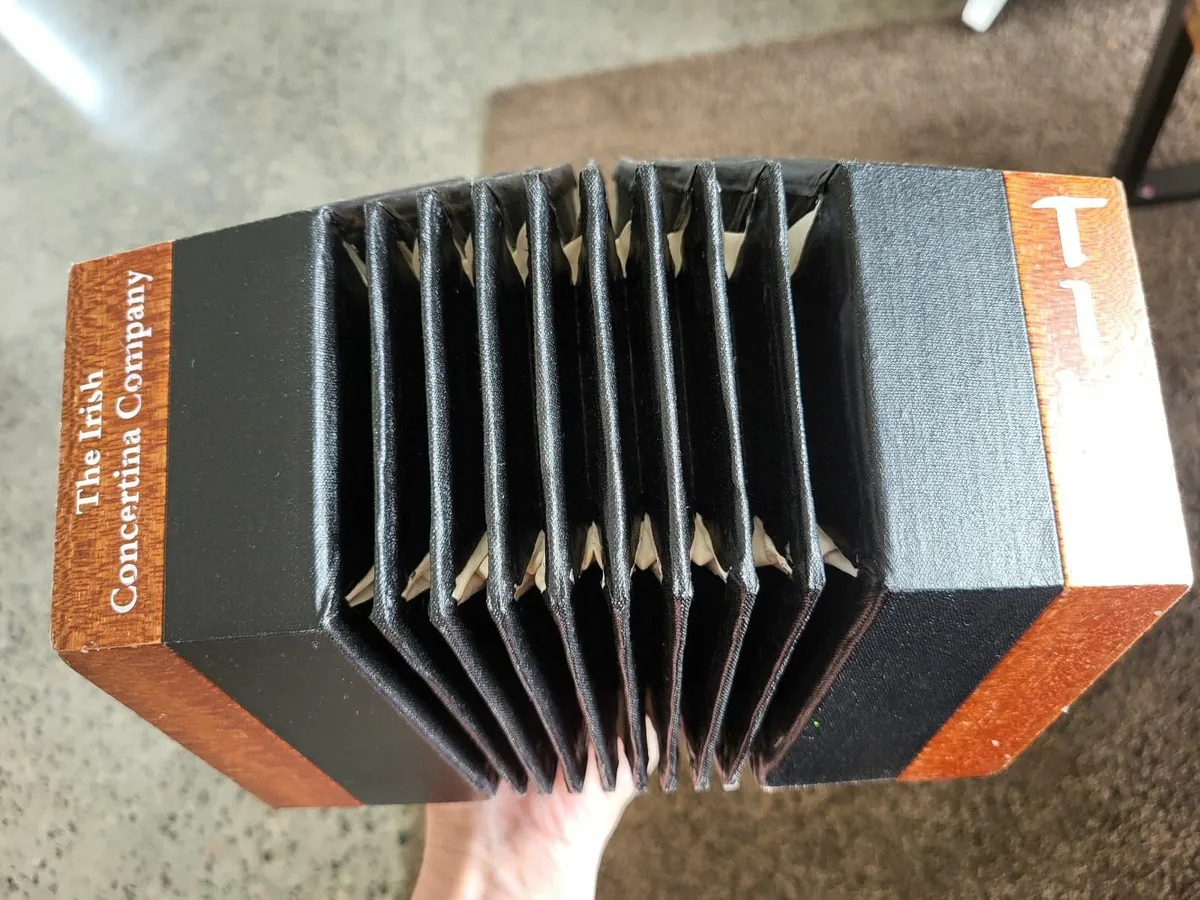 2nd Hand Concertina - Image 1