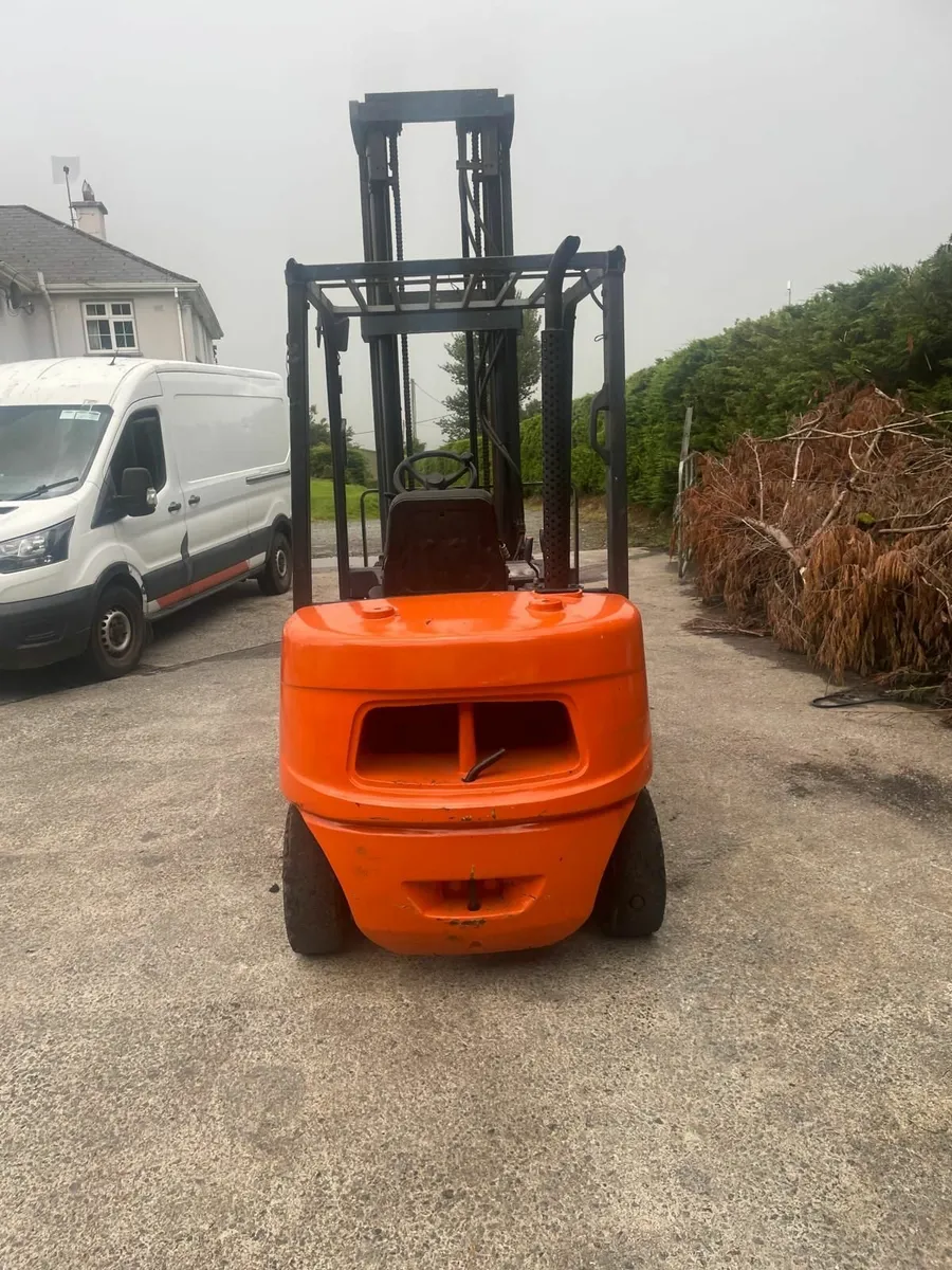Forklift - Image 2
