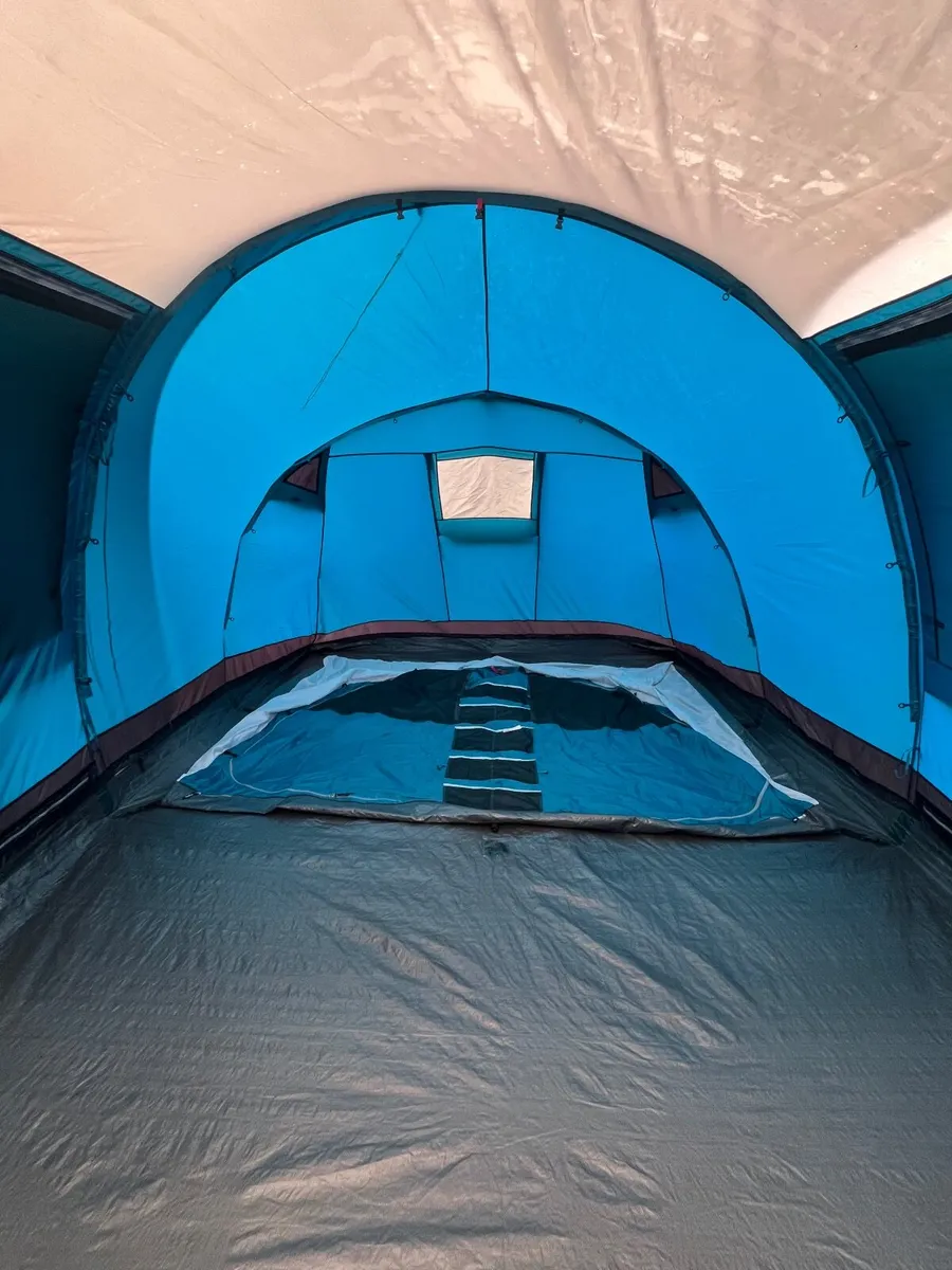 Royal Brisbane 8 Man Tent - Image 3