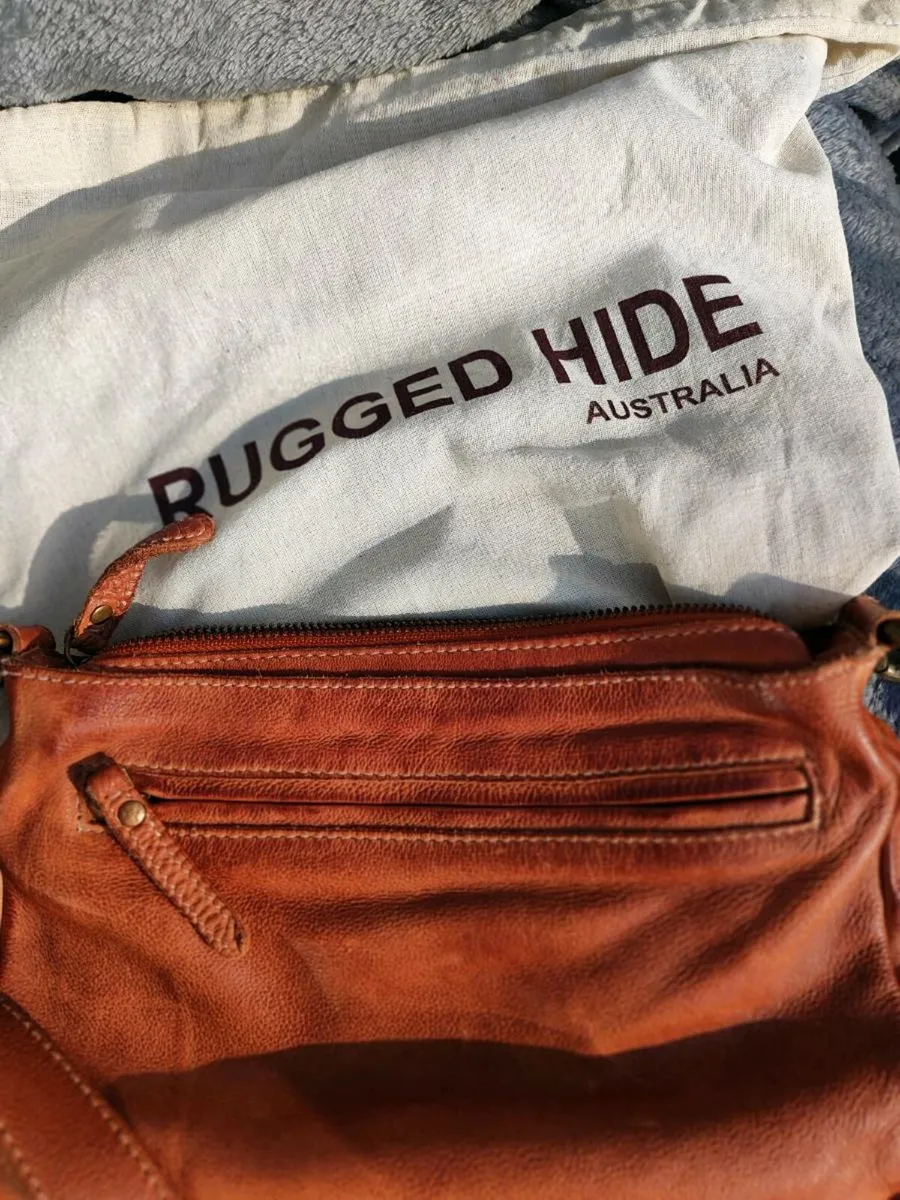 Rugged hide handbag - Image 2