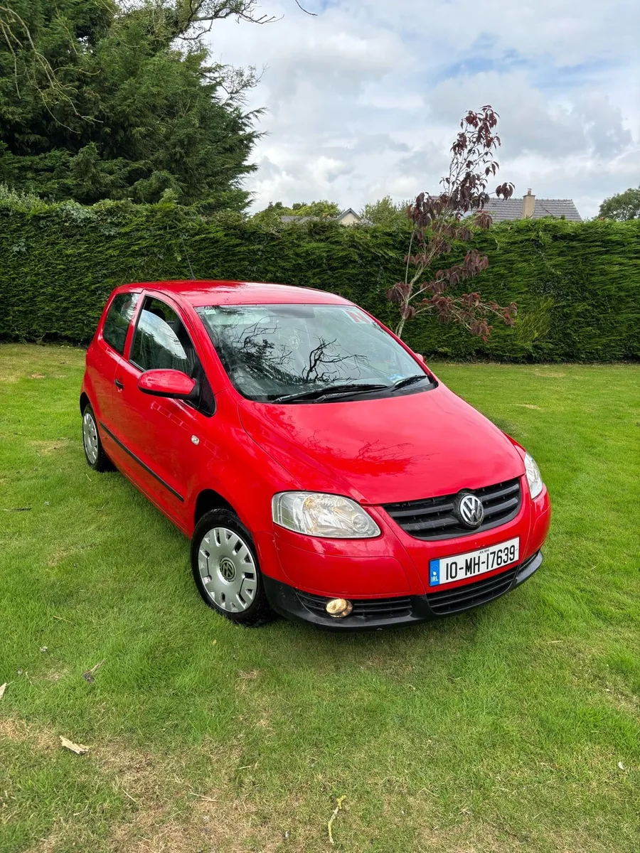 2010 Volkswagen fox - Image 1