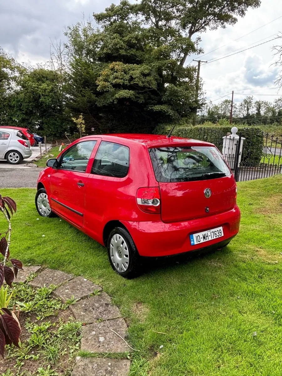 2010 Volkswagen fox - Image 3