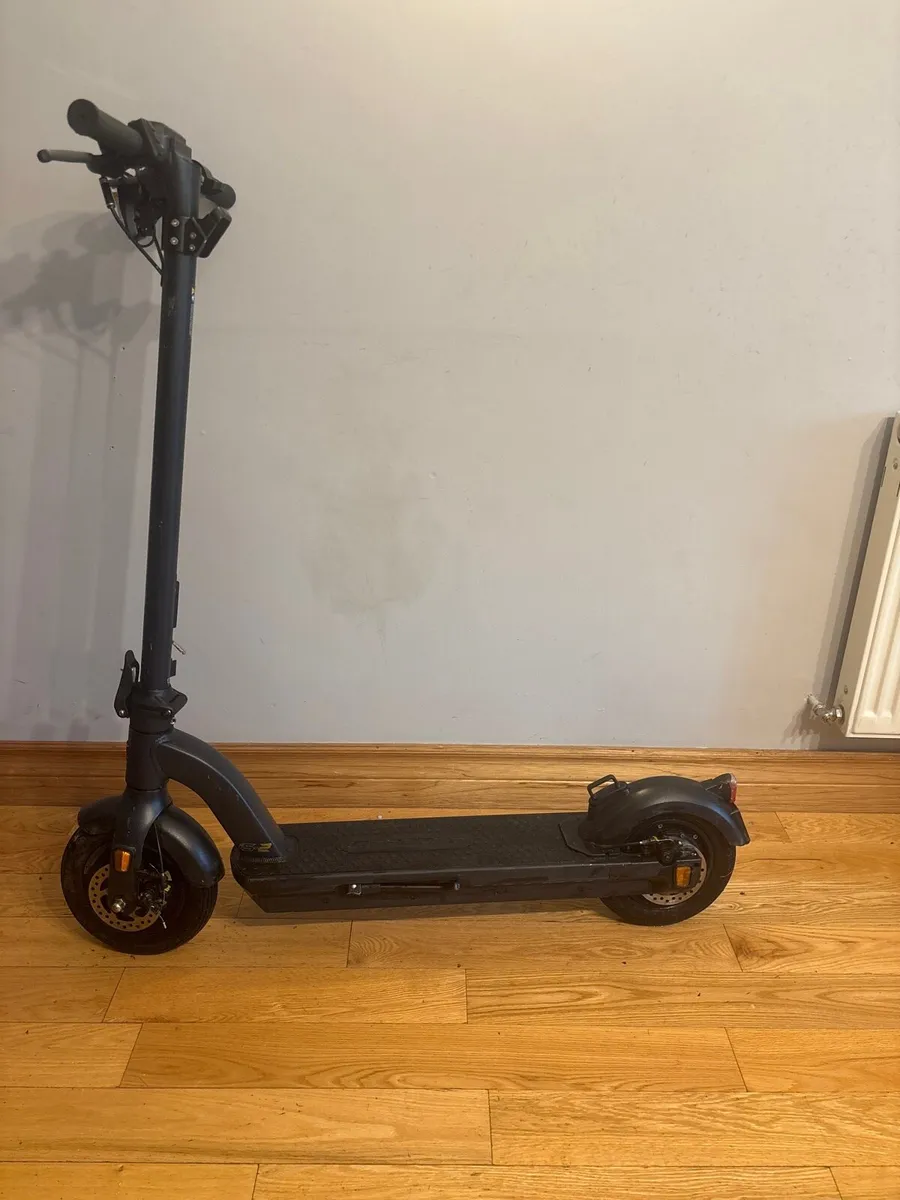 Electric scooter - Image 1