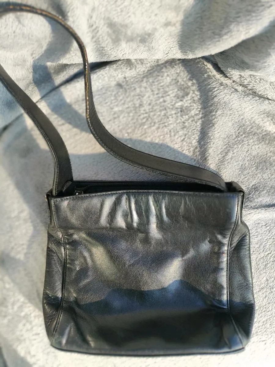 Tula black leather Handbag - Image 1