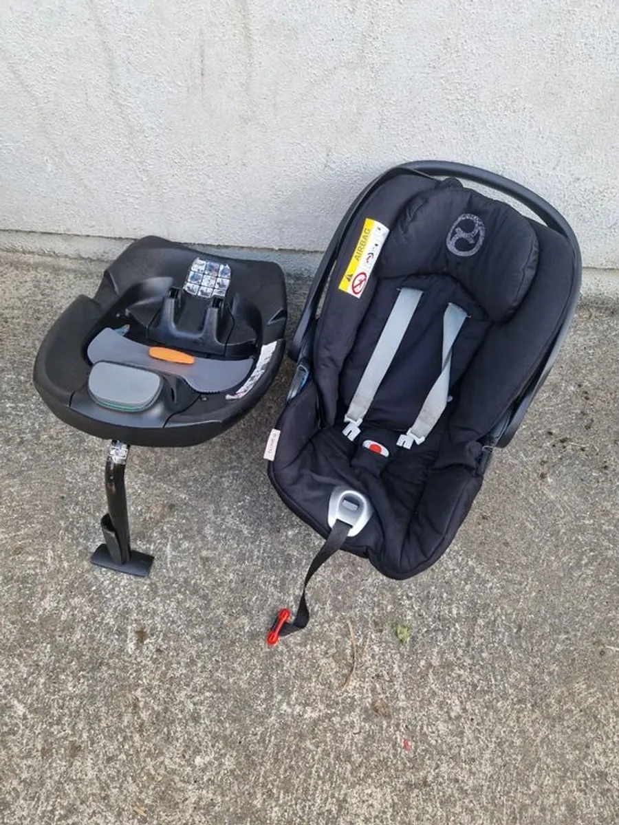 BUGABOO Chamelon 3 / Car Seat with accessories - Image 2