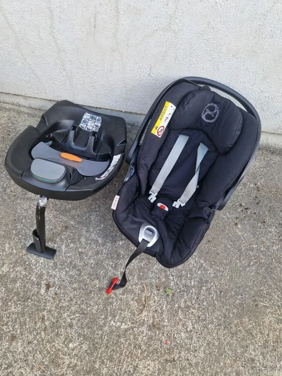 BUGABOO Chamelon 3 / Car Seat with accessories - Image 3
