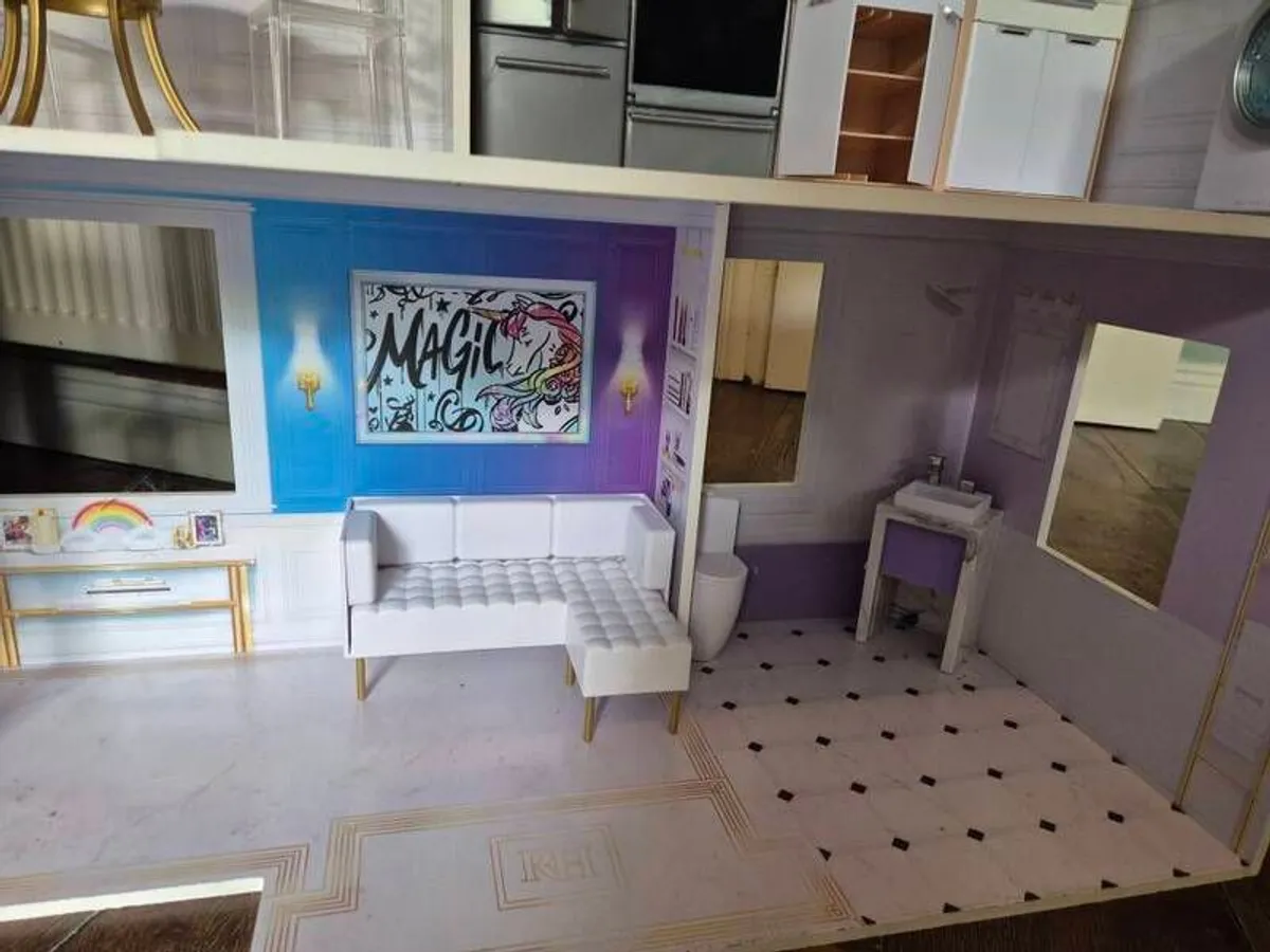 Doll House - Image 4
