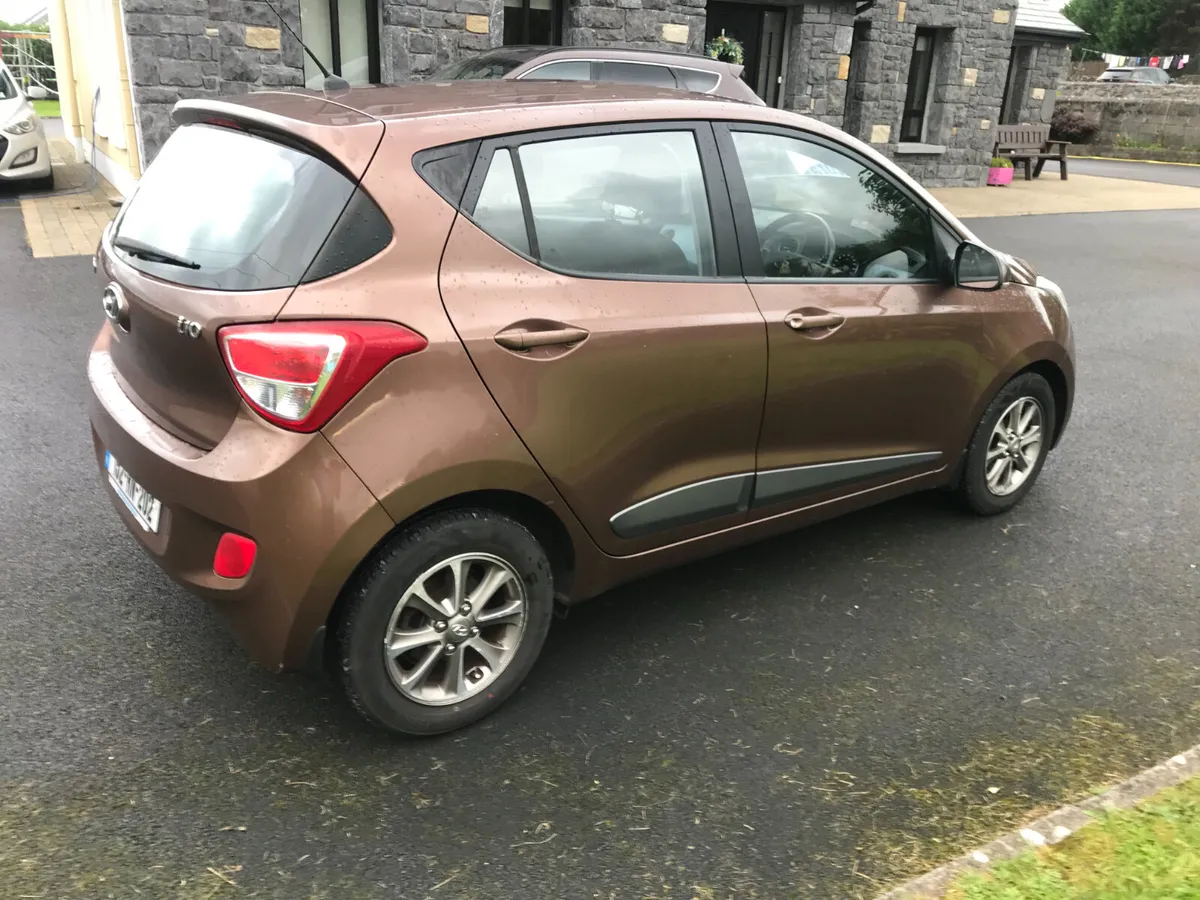 Hyundai i10 Deluxe 1.0 Petrol  2015 - Image 4