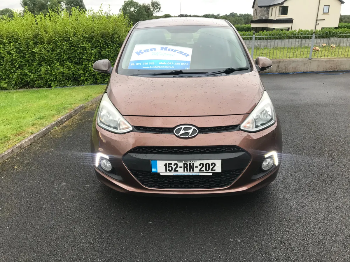 Hyundai i10 Deluxe 1.0 Petrol  2015 - Image 2