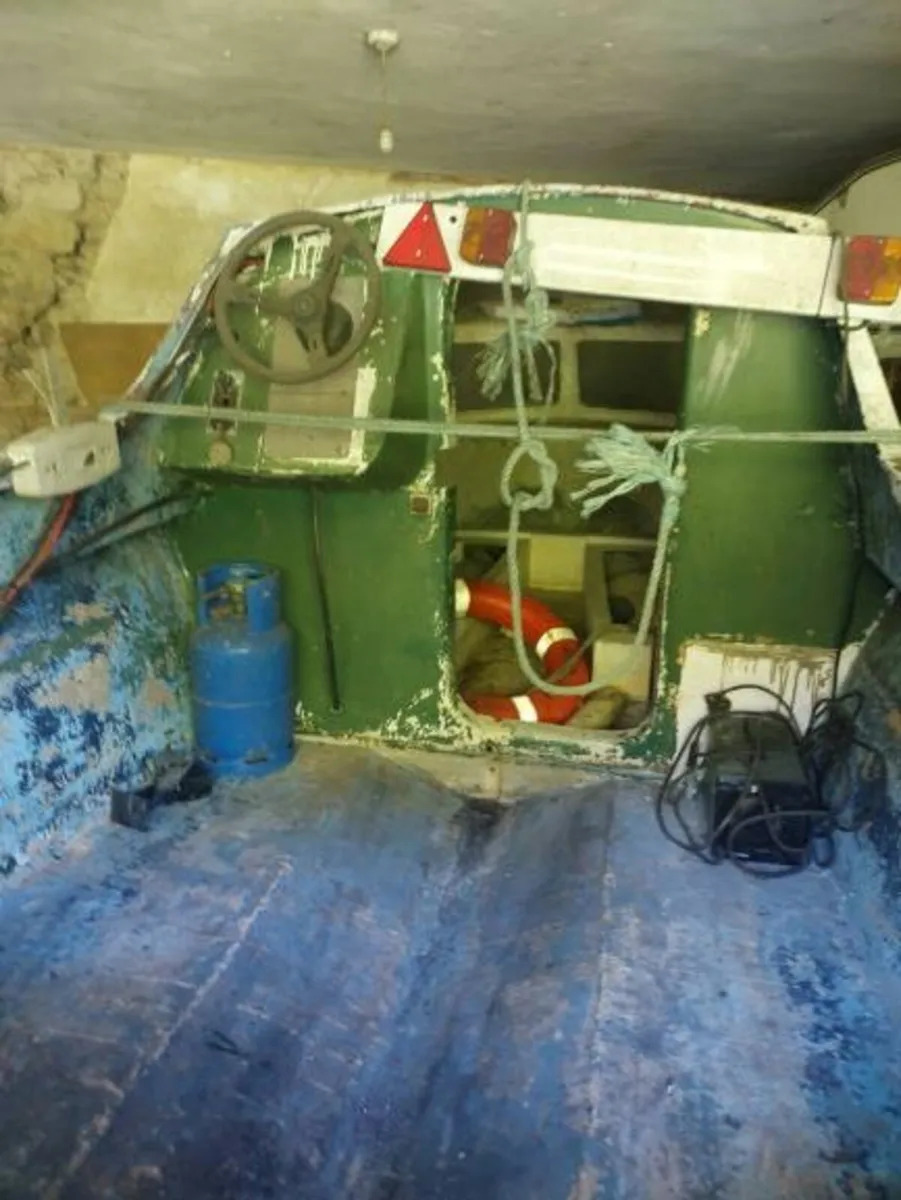 Boat - Image 4