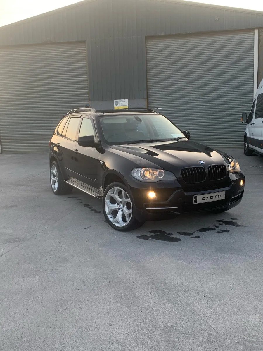 Bmw x5 - Image 1