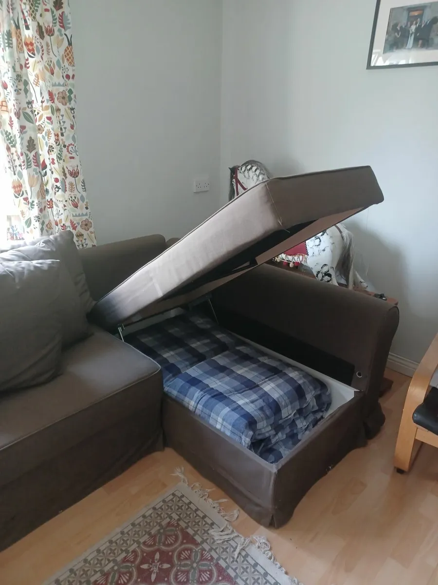 Sofabed - Image 1
