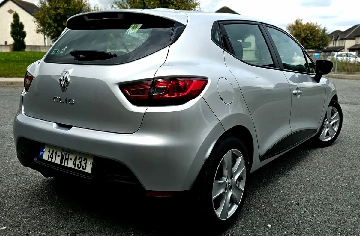 2014 Clio, high spec, new NCT, service history - Image 4