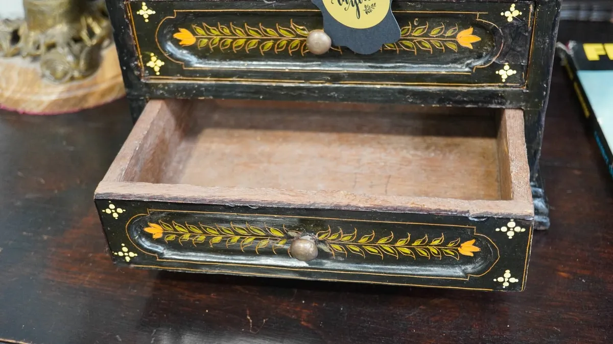 Hand-Painted Anglo-Indian Wooden Chest with Drawer - Image 4