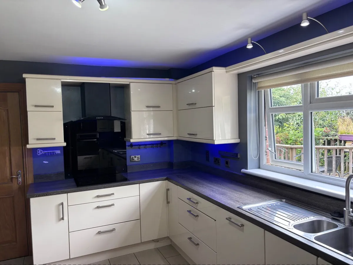 Kitchen - Image 3