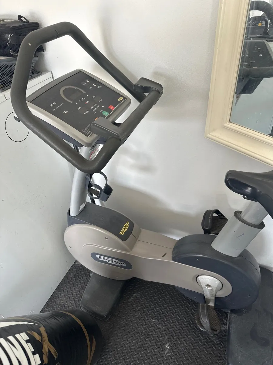 *spare or repair only* Exercise bike - Image 2