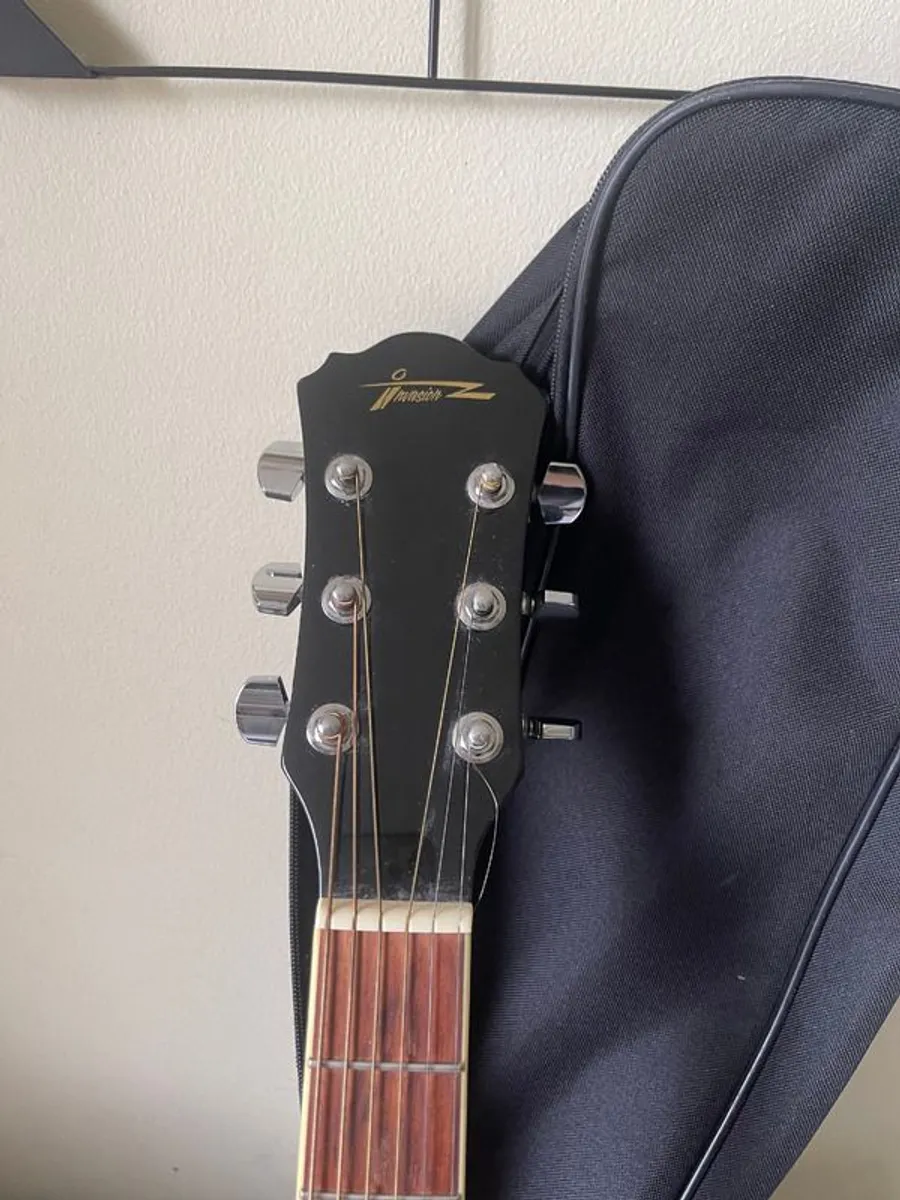 Acoustic guitar + Gig Bag - Image 2