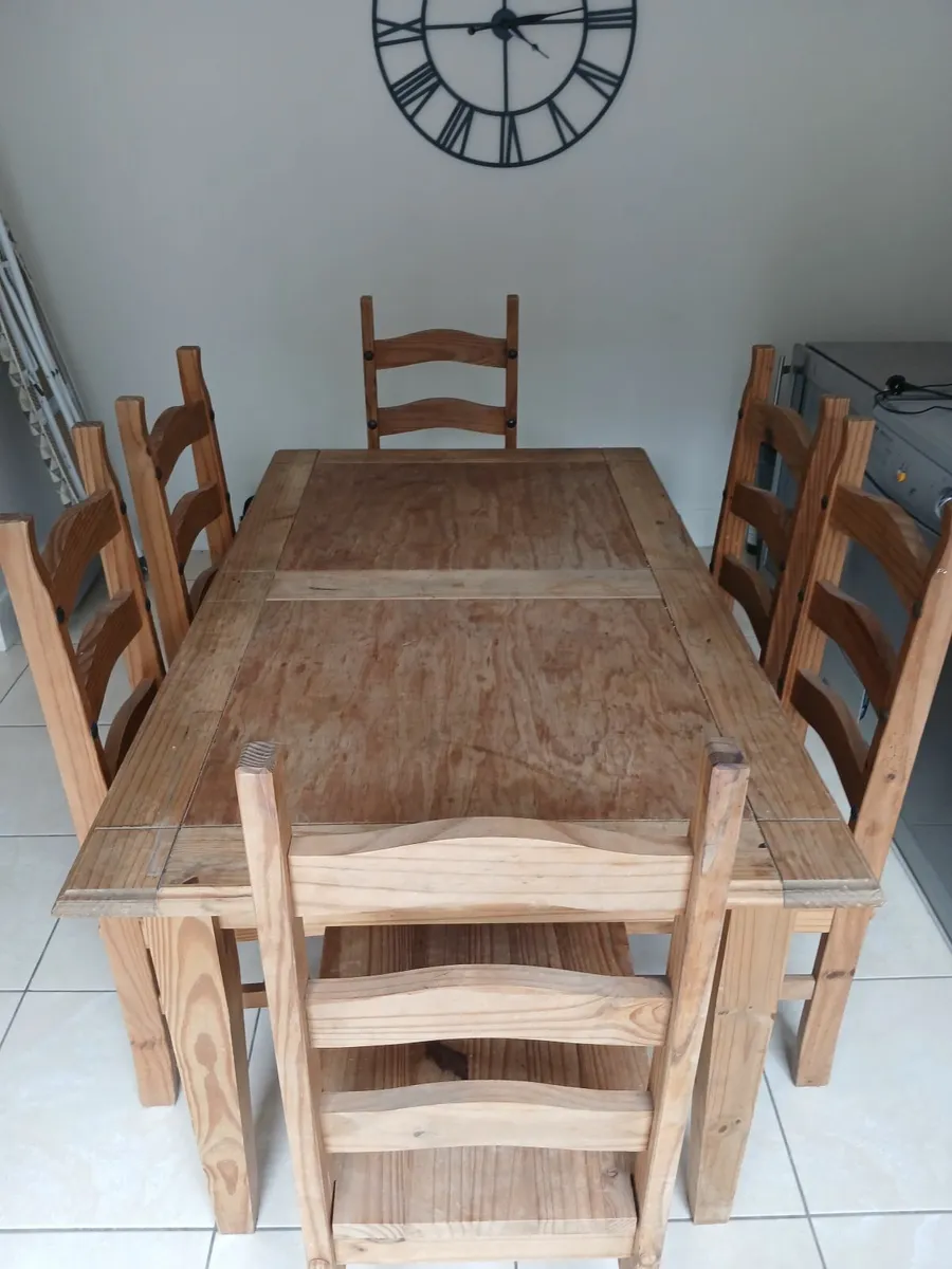 Kitchen Table and Chairs - Image 3