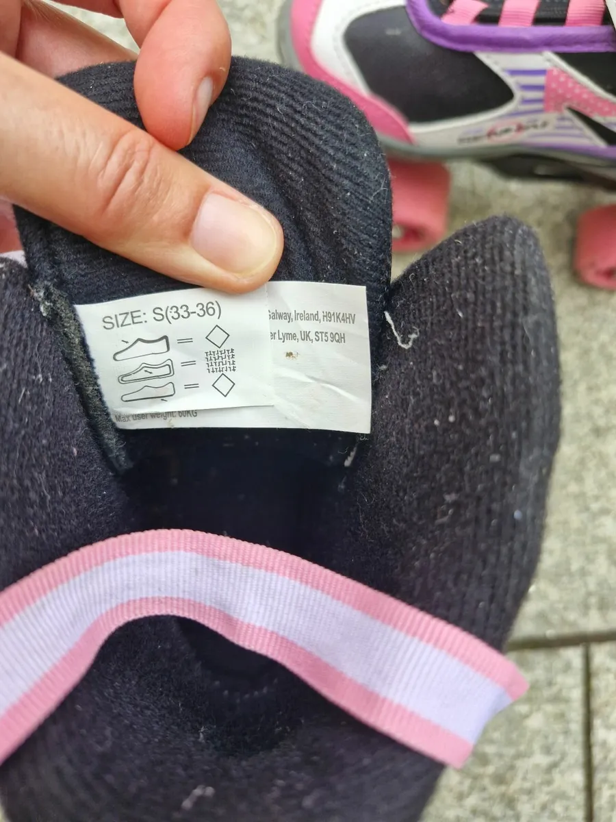 FREE roller skates (size S 33-36) - Image 2