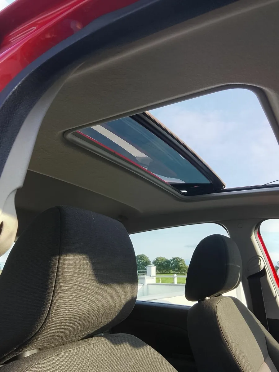 Ford Fiesta 1.2 Zetec, High Spec - Image 4