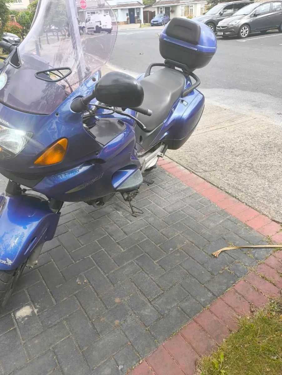 Honda Deauville 650NT - Image 3