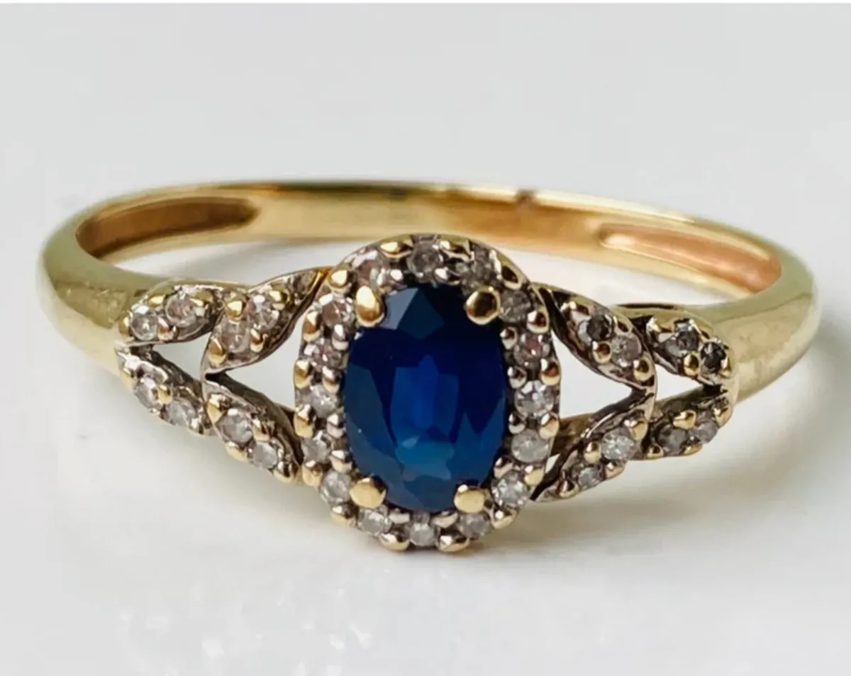 A Sapphire And Diamond Ring - Image 1