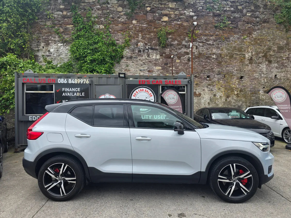 Volvo XC40 T5 R-DESIGN RECHARGE 262 Bhp 2020 (201) - Image 3