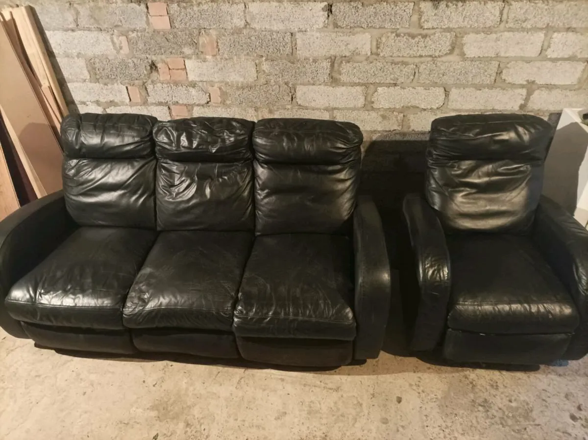 Black Leather Recliner Suite - Image 2