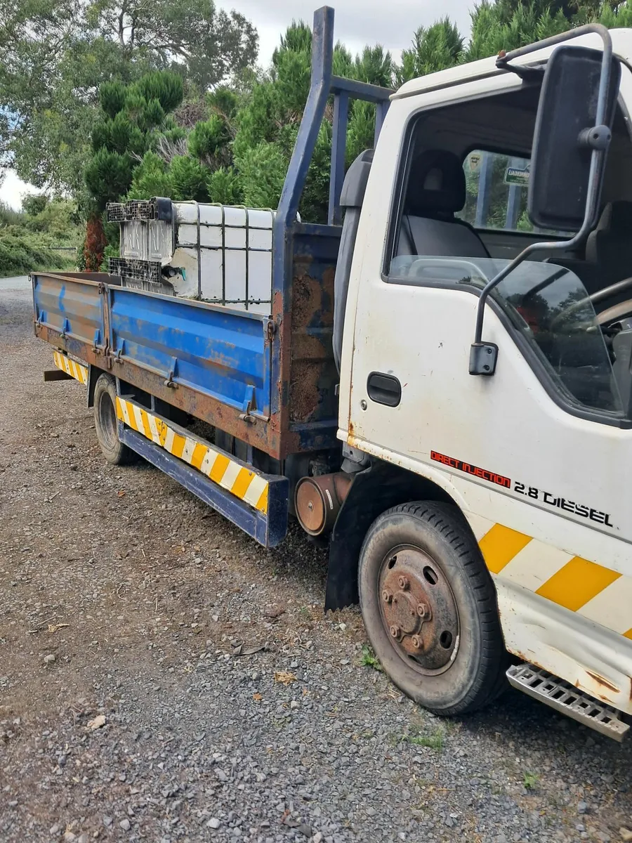 Isuzu NPR 2002 - Image 3