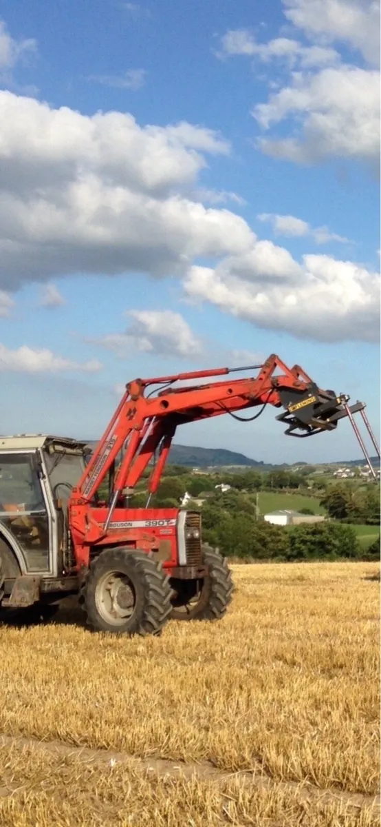 Massey 915 loader - Image 1