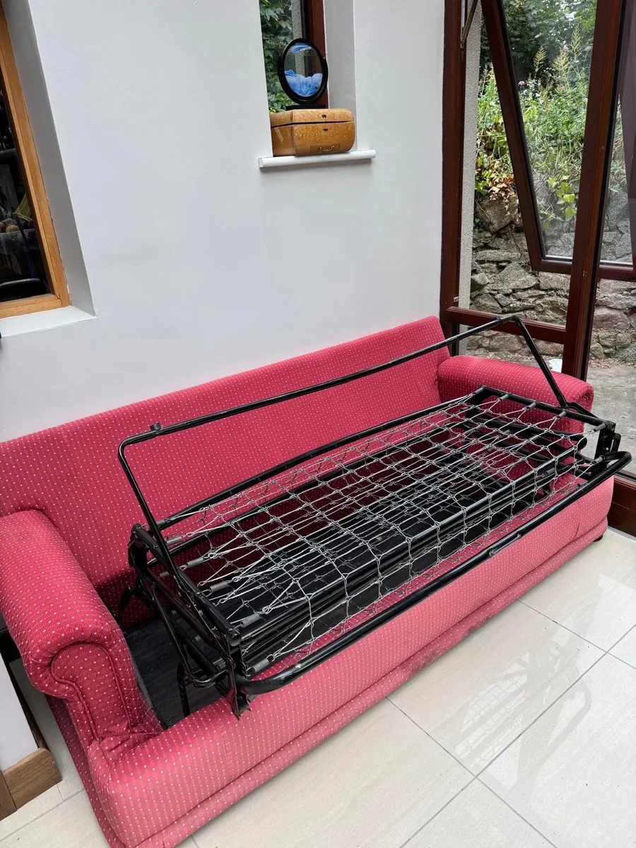 Sofa bed, bar table and 4 barstools - Image 3