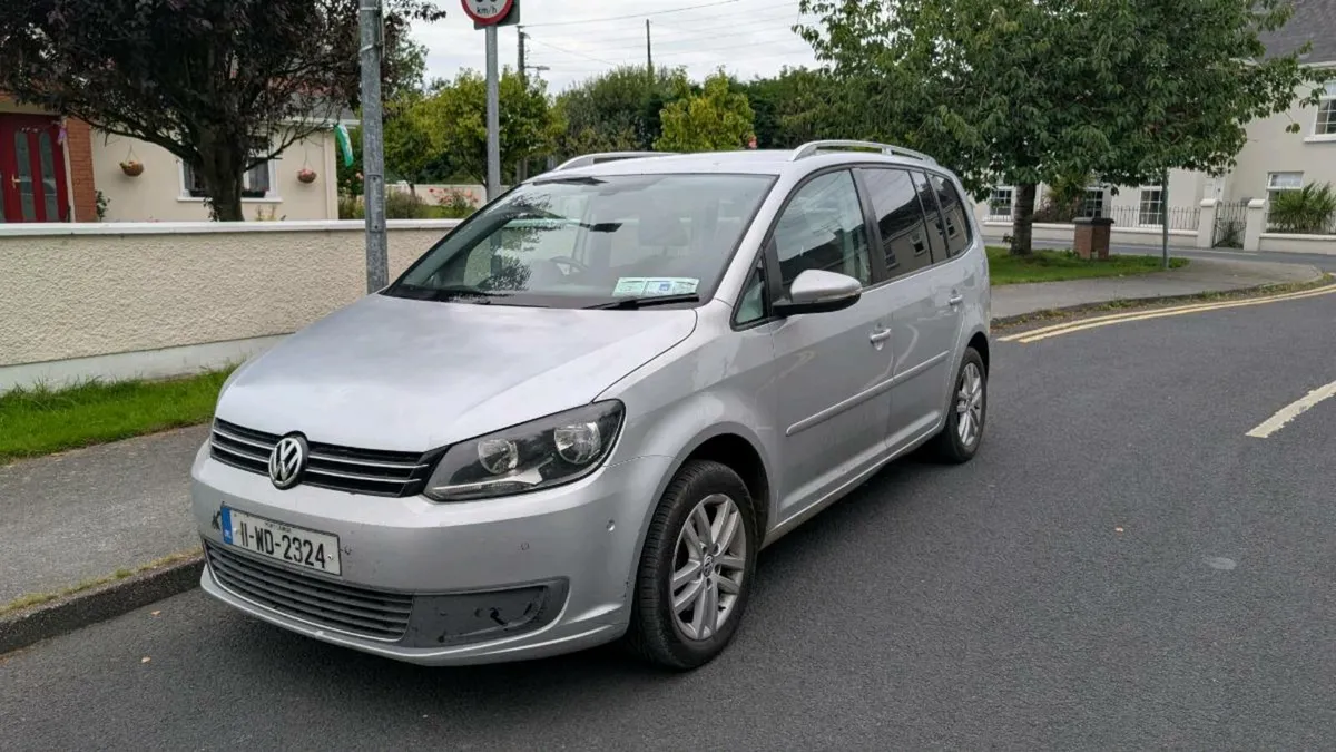 2011 VW Touran 2.0 TDI 7 seats - Image 2