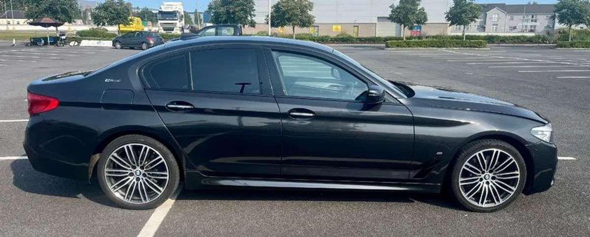 2017 Bmw 5-series - Image 1