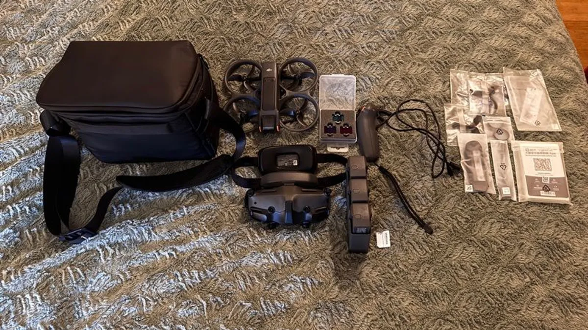 DJI Avata 2 - Full bundle with Flymore combo & Motion controller - Image 1