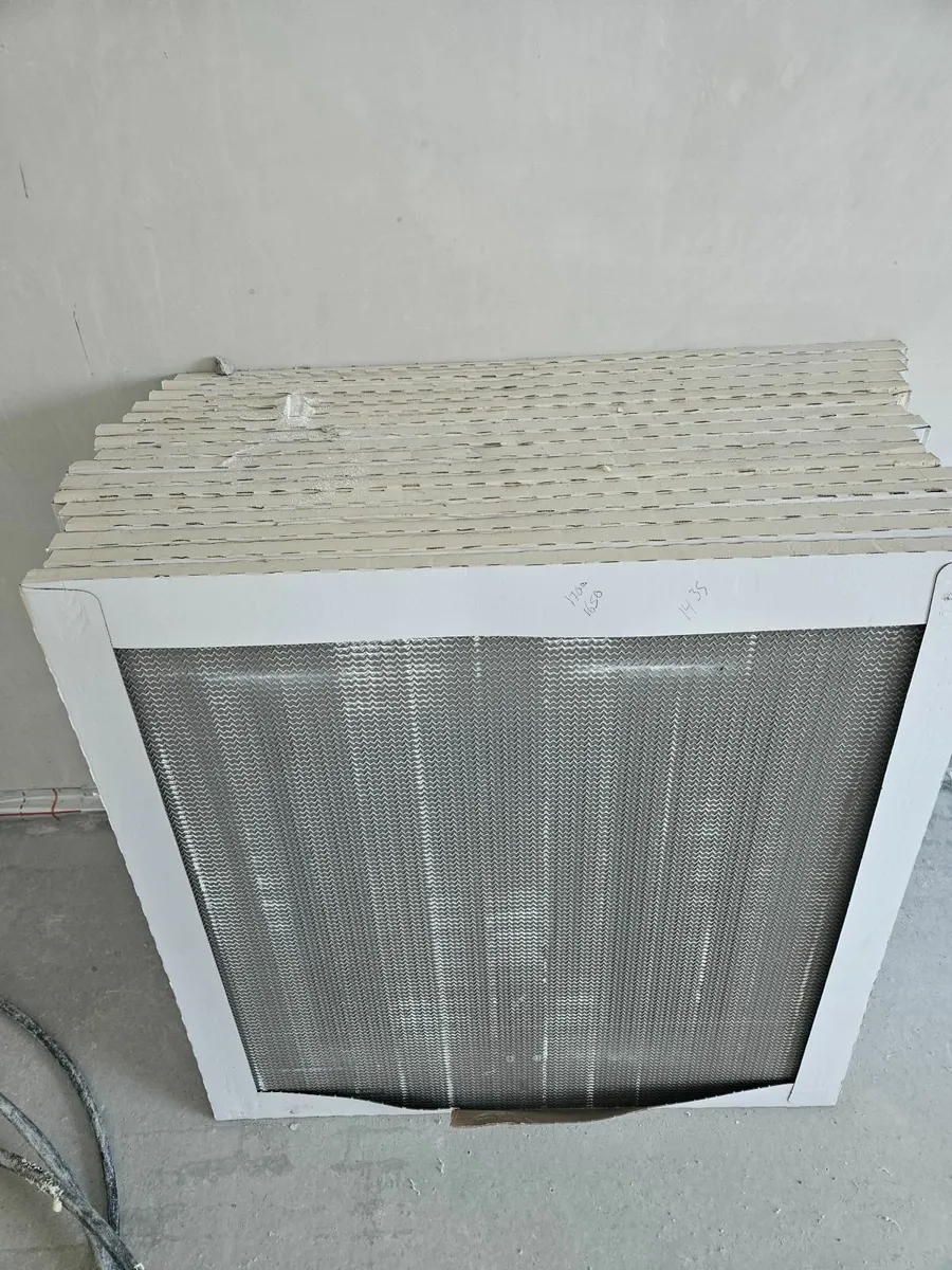 Grey floor tiles - Image 3