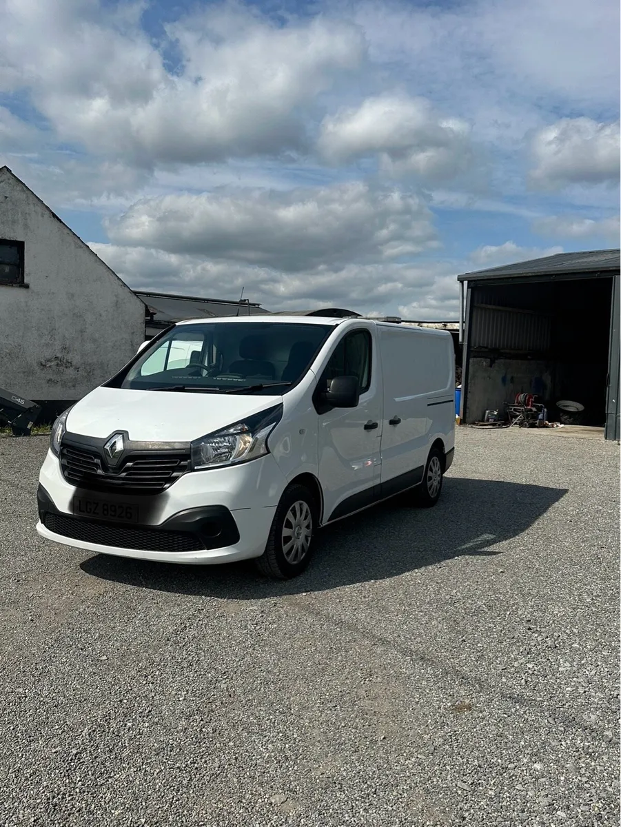 2018 Renault trafic - Image 2