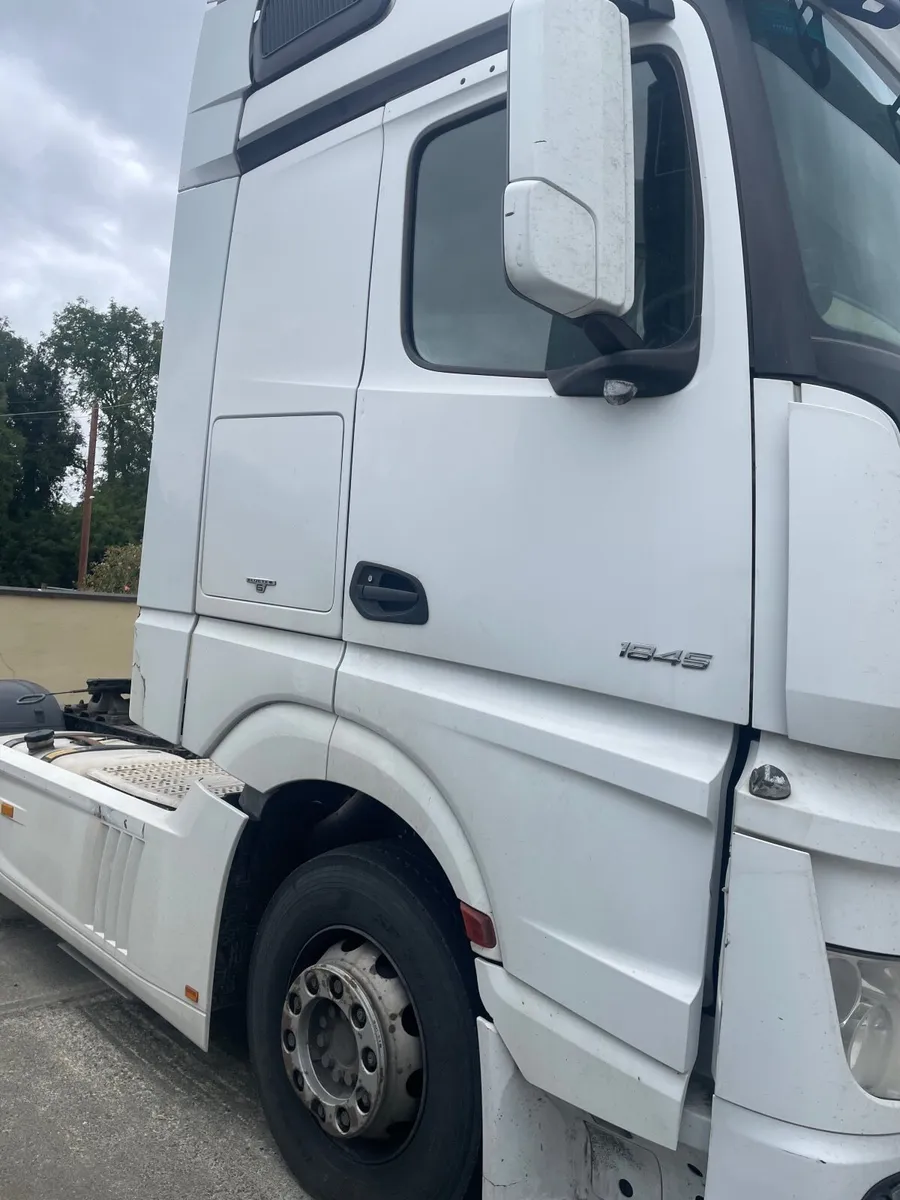 Mercedes-Benz Actros 2016 - Image 1