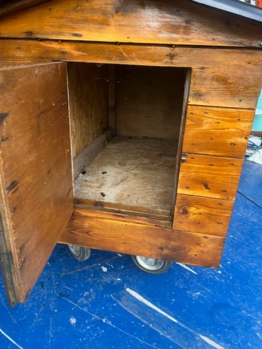 Dog kennel - Image 2