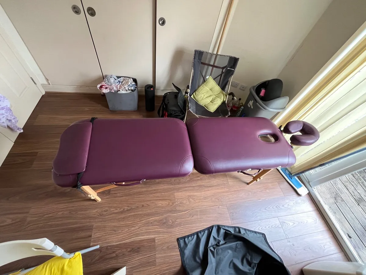Chiropractic Treatment Table – Excellent Condtion - Image 1