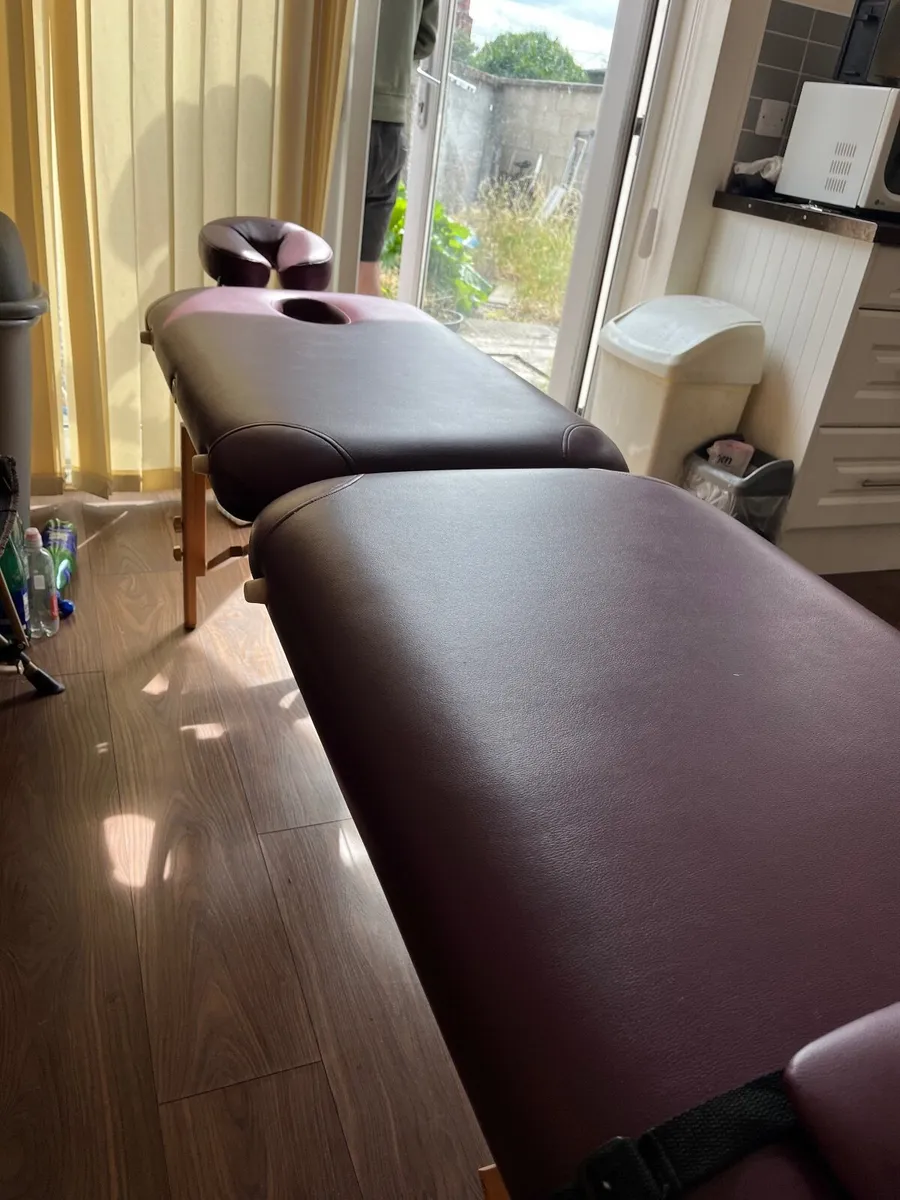 Chiropractic Treatment Table – Excellent Condtion - Image 4