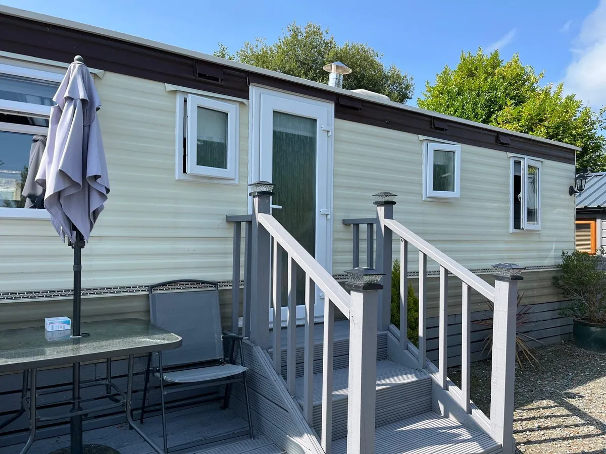 Mobile home - Image 1