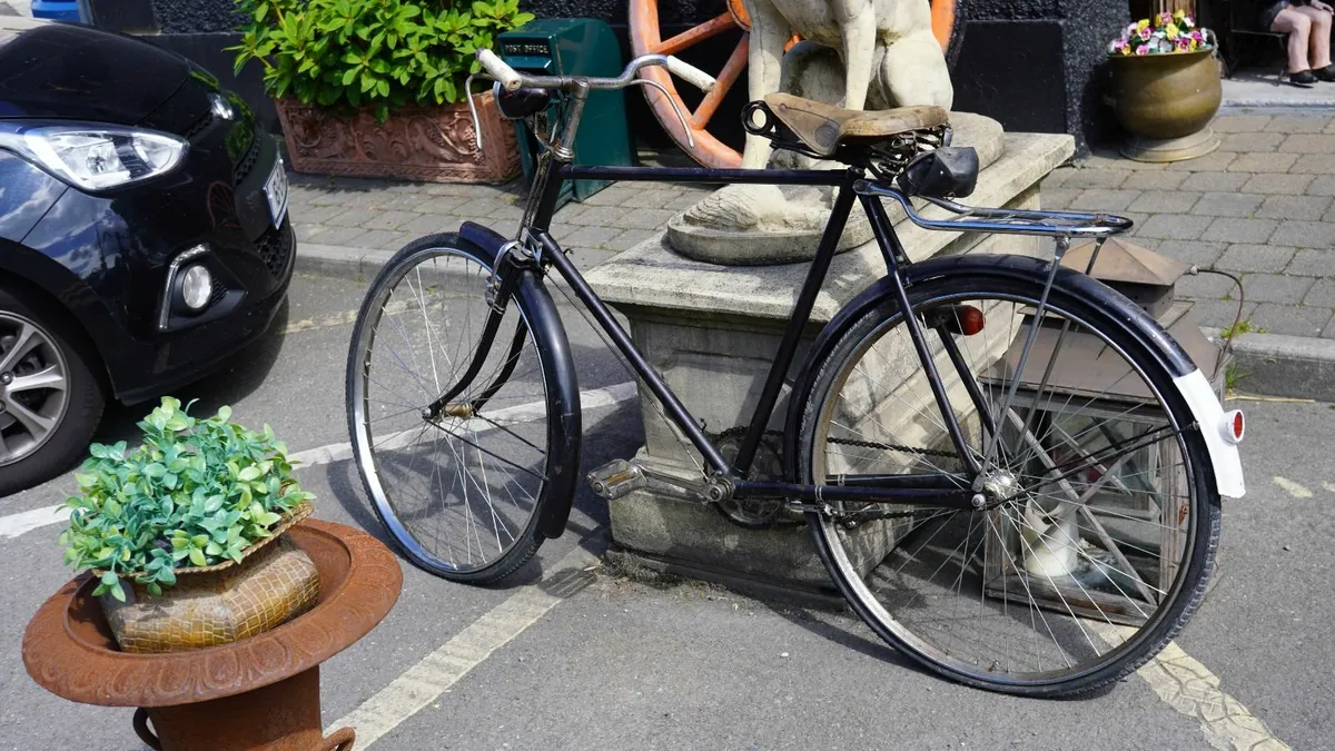 Vintage Humber Bicycle with Double Fork - Image 1