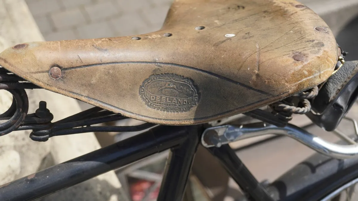 Vintage Humber Bicycle with Double Fork - Image 4