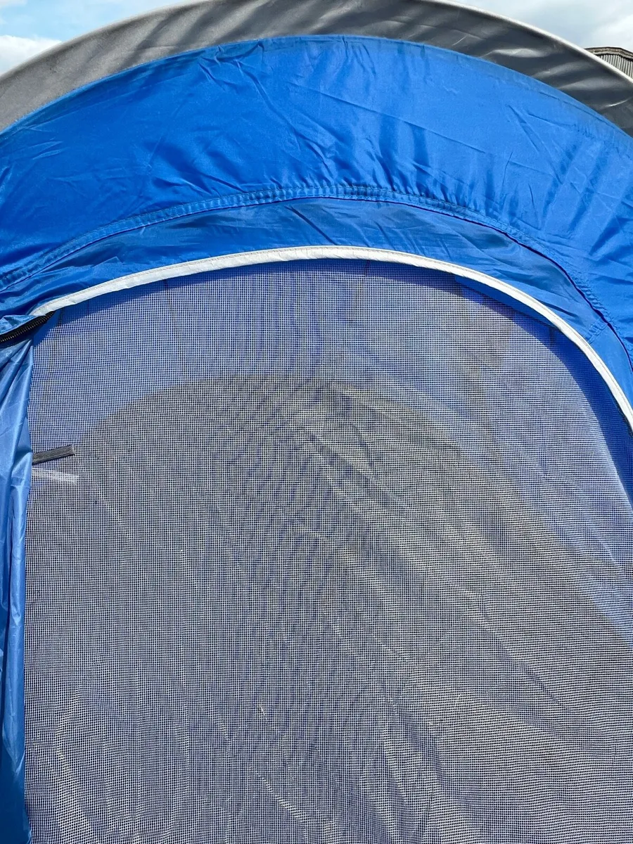 Tent - Image 4