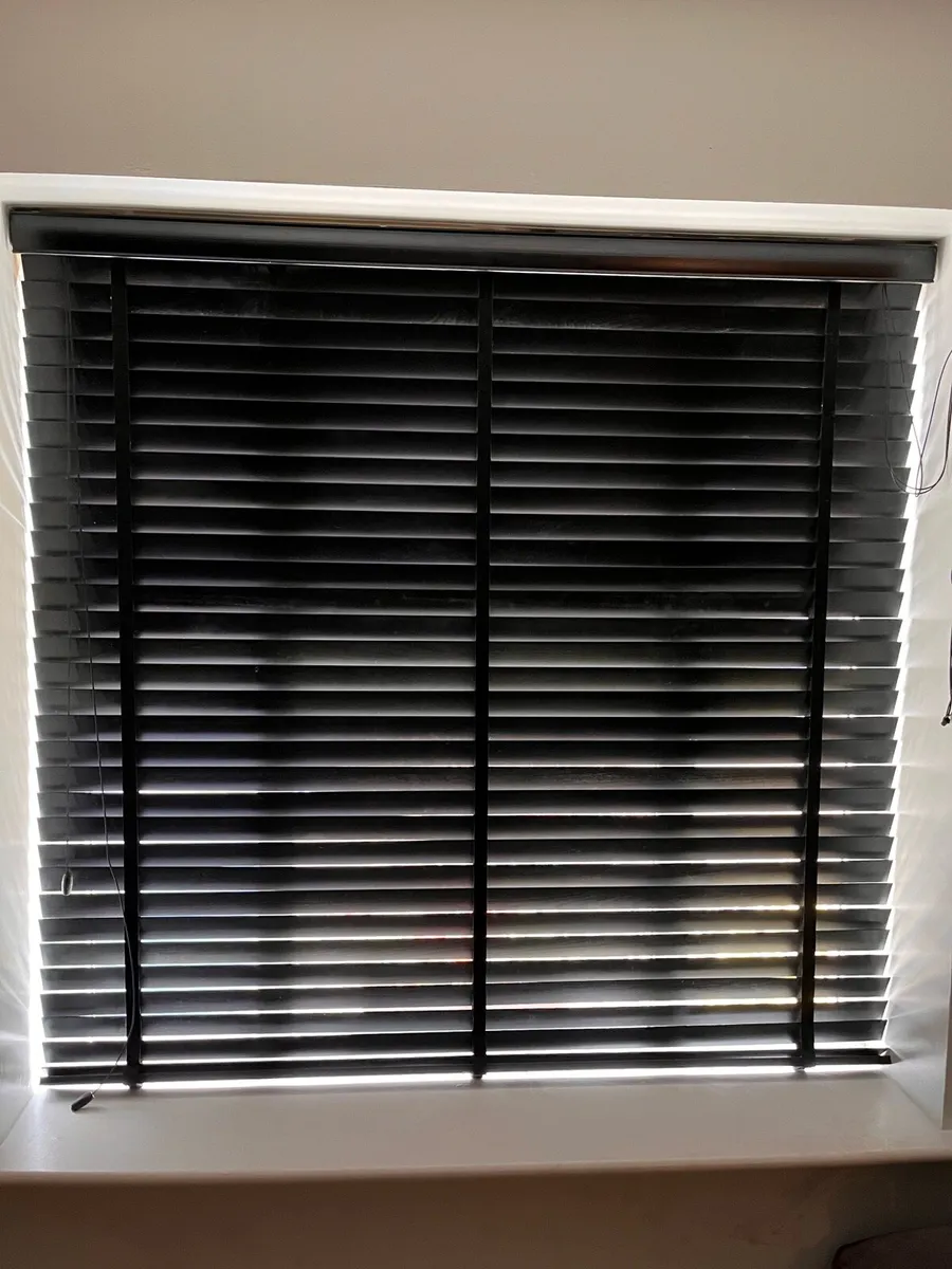 Wooden slat blinds - Image 2